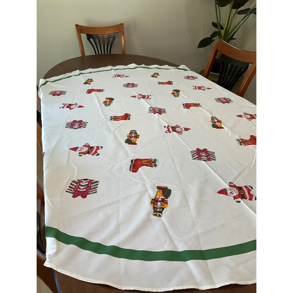 Christopher Radko Christmas Seasonal Holiday Celebrations Tablecloth White Round
